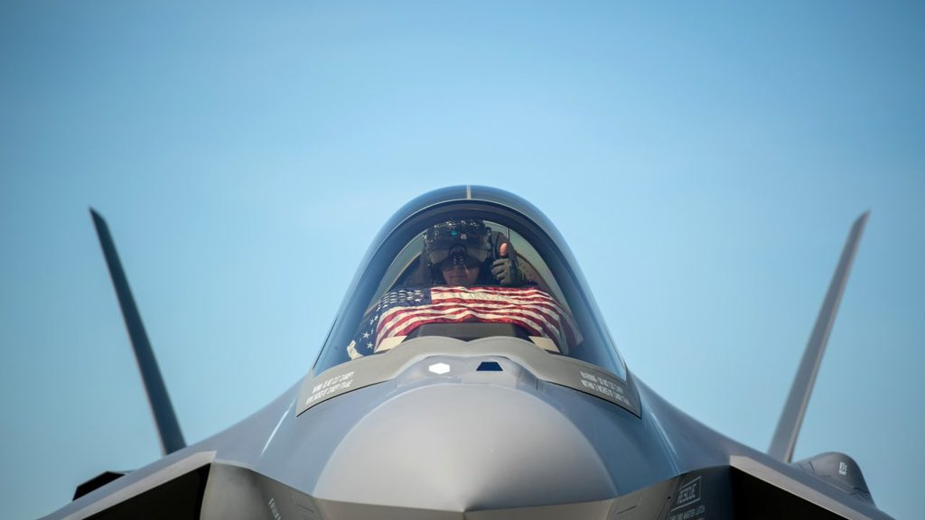 IsraelVive1948's tweet photo. Carta del Departamento de Estado: Turquía no cumple con los requisitos legales para recibir los F-35.

Según la carta, ningún avión F-35 podrá ser transferido a Turquía hasta que Ankara cumpla plenamente con la legislación estadounidense.

Se acabó la fantasía de Turquía con esos aviones