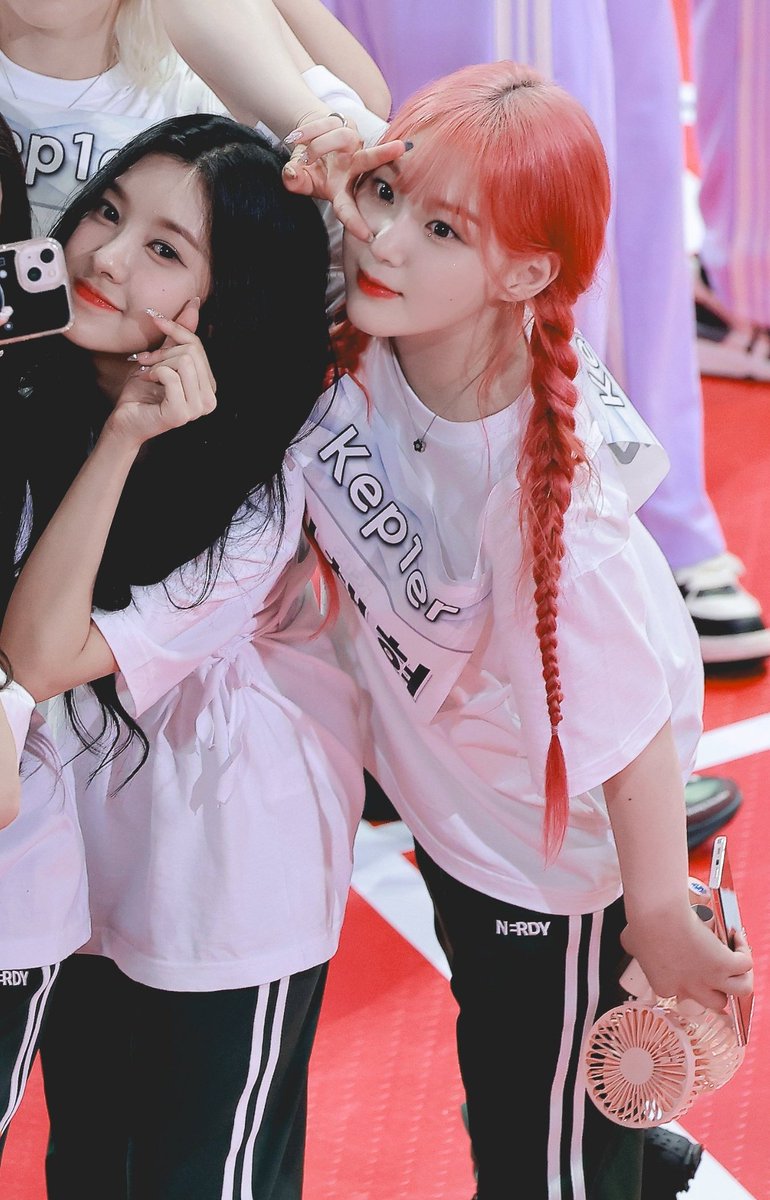 zinebAmira11's tweet photo. #Kep1er #케플러 #김채현 #김다연 #채다즈 #CHAEHYUN #DAYEON
#CHAEDA
🐯🐿️🖤🖤
chaeda
chaeda ships so pretty selfie photo 🥺💕
in ISAC 2024 🏟️ https://t.co/ZN2M8qxnpu