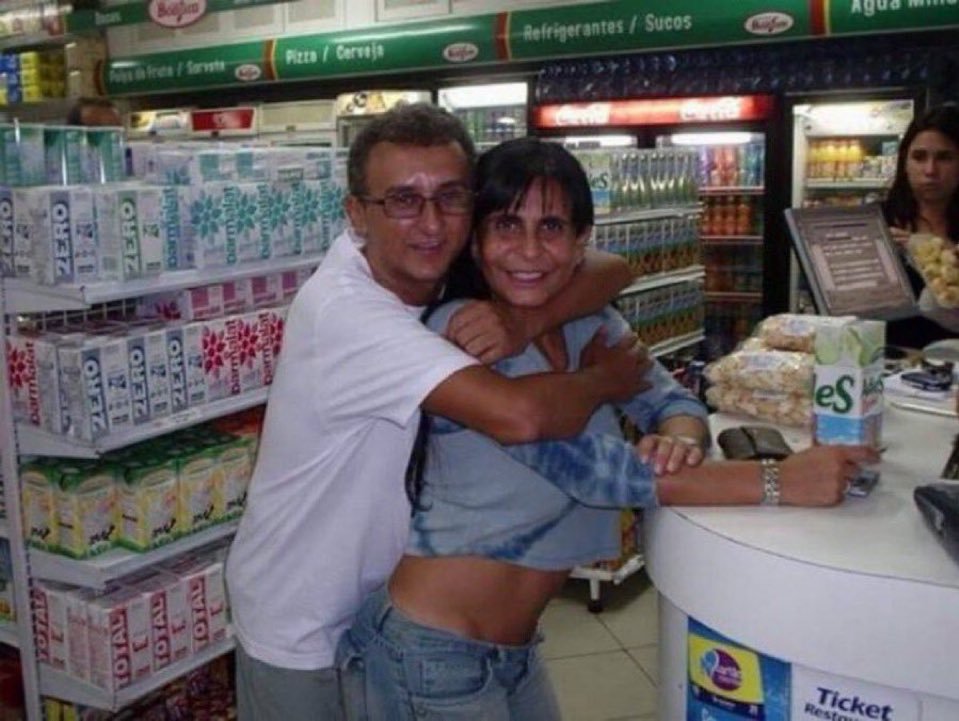 mypeverything's tweet photo. @eucaiodoceu_ nojento não lava nem o banheiro imagina os dentes https://t.co/LwFWftJnKM