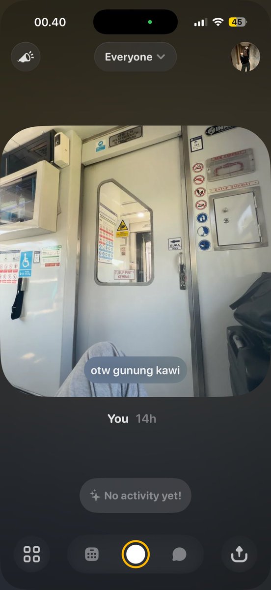 kyobacot's tweet photo. what a hectic day ! 
tidur set4 subuh-jam 6 otw semarang-sampe langsung pindahan.. but talk to who.. eh udah gasih (?) https://t.co/yhnEMB7UPU