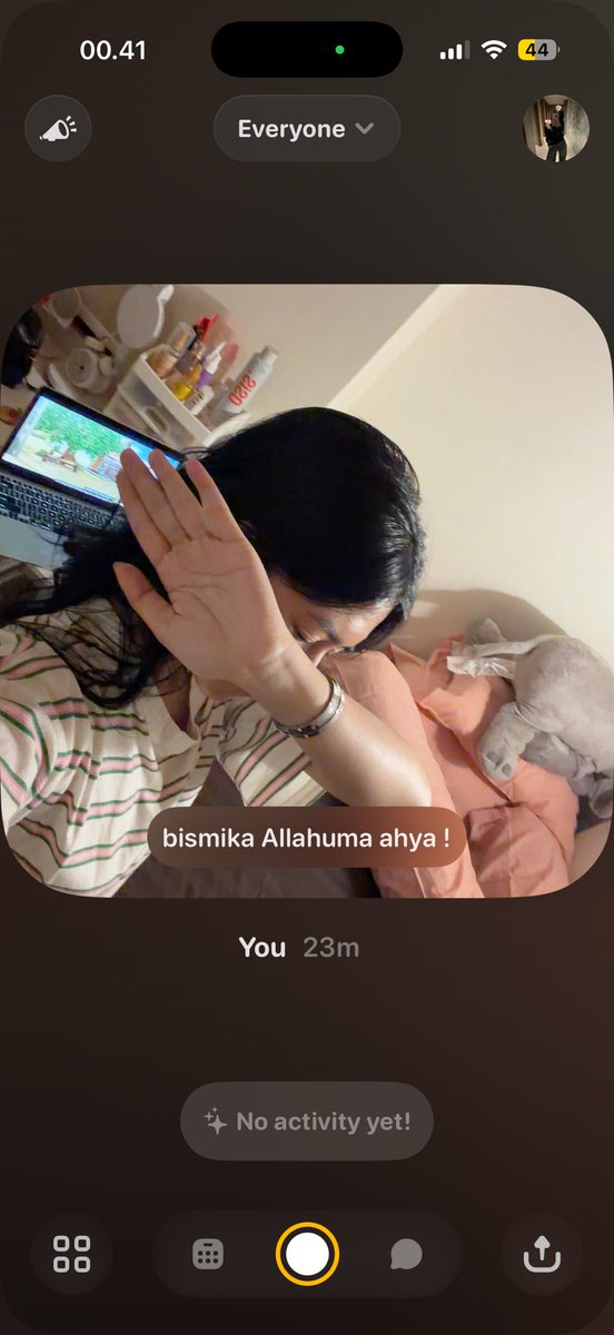 kyobacot's tweet photo. what a hectic day ! 
tidur set4 subuh-jam 6 otw semarang-sampe langsung pindahan.. but talk to who.. eh udah gasih (?) https://t.co/yhnEMB7UPU
