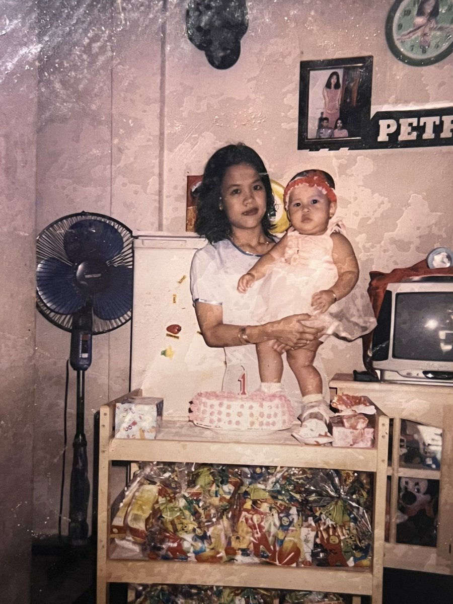 leyahateyou's tweet photo. happy heavenly 24th birthday kakaaak <8 https://t.co/Qw1Dnx67h5