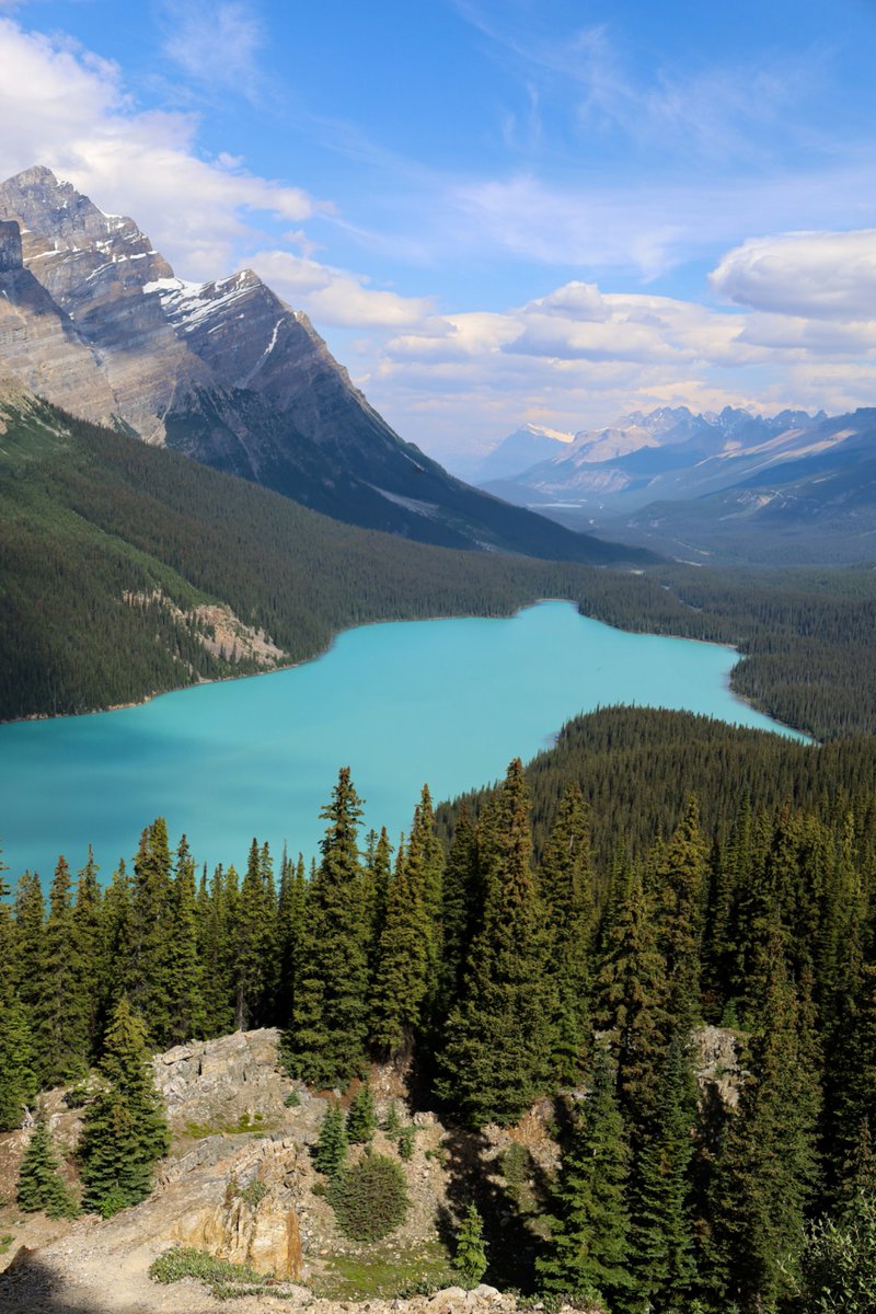 earthcurated's tweet photo. 🇨🇦 Canada is home to over 2 million lakes, containing around 20% of the world's freshwater. https://t.co/wyjtb0cdTJ