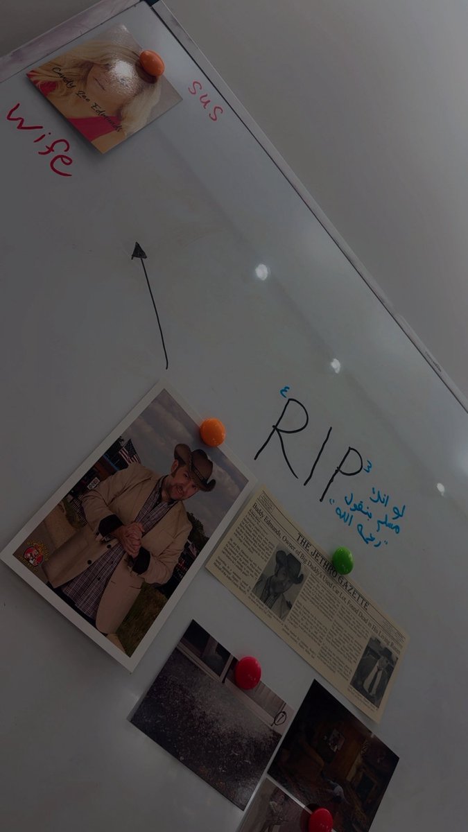 :3 tweet media