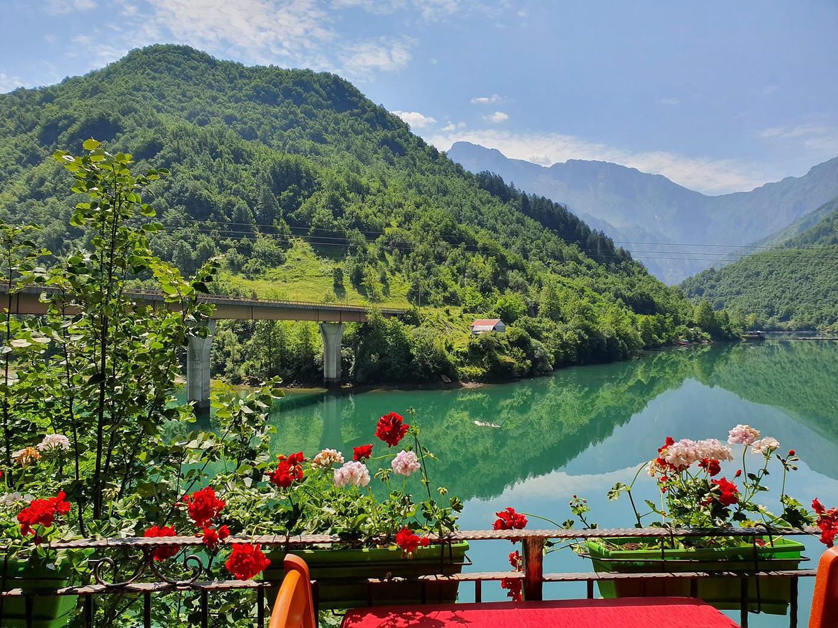 _serahsi_'s tweet photo. 🌄🏞️ https://t.co/oLaLSQdQqD