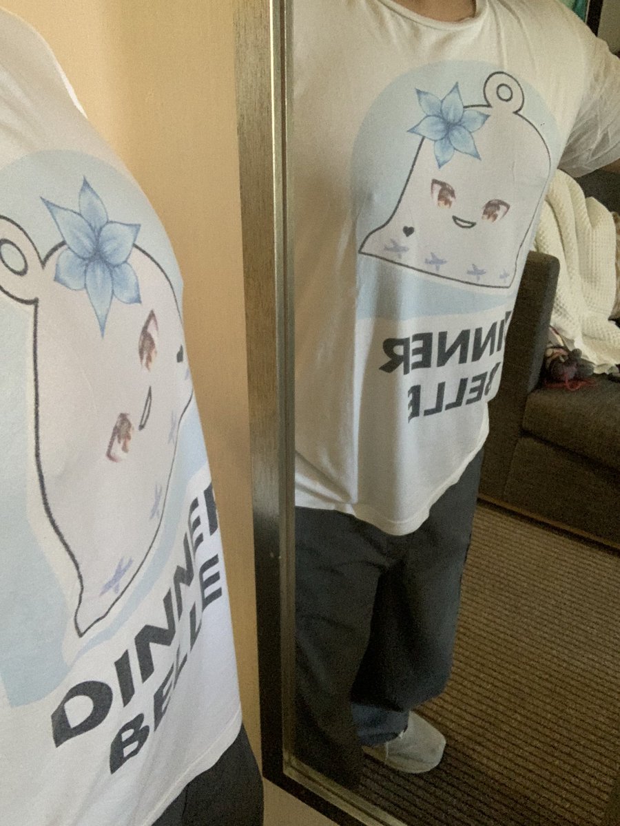 Shinobi21Oni's tweet photo. Offakai day 2: wearing the rarest @LilybelleVTuber merch i own
too bad my fit makes me look like a Homestuck character
#Frequentflyers https://t.co/ZKDNmLvo1r
