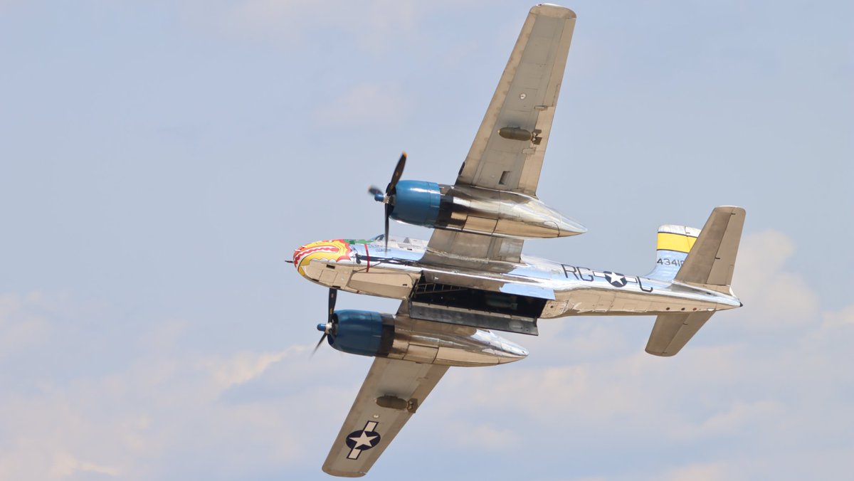 MWMattPhotos's tweet photo. Aluminum birds 

#oshkosh2026 https://t.co/s02TNfNnPX