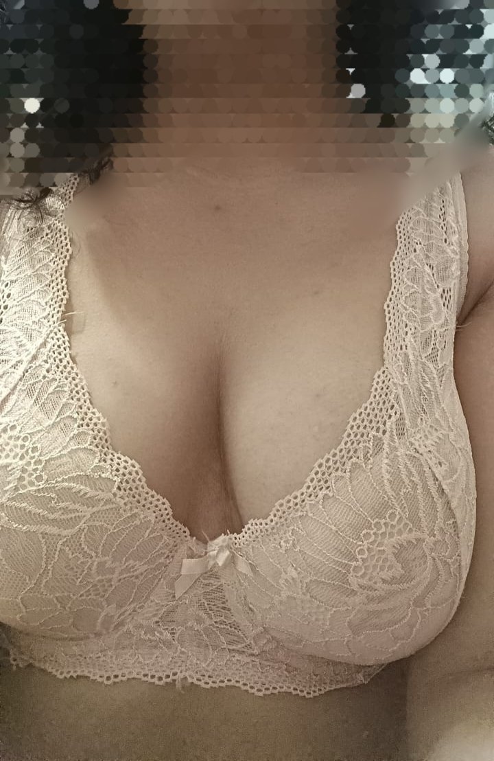 CachondosVC's tweet photo. ¿Cuál conjunto te gusta más? 🤍💚❤️🖤 Tengo muchos más esperando por ti… Además hago contenido personalizado, solo dime qué te gustaría ver. 😘✨
https://t.co/mG7c66HCrK
#onlyfans #parati #chichotas https://t.co/DXLCd7oeCj