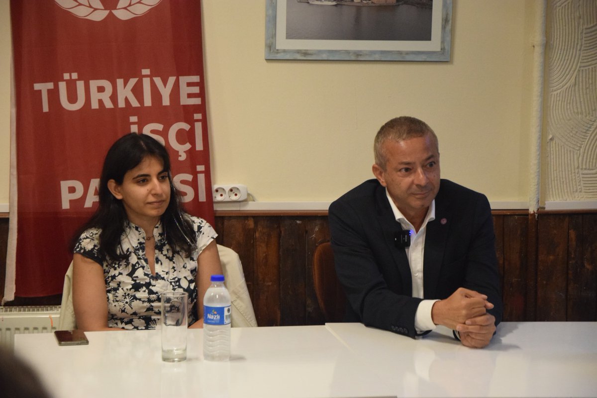 tip_ankara's tweet photo. Haklarımız, hayatlarımız ve memleketimiz için kurtuluşa giden Bir Yol Var!

Parti Meclisi Üyemiz İrfan Değirmenci ile Ayrancı’da komşularımızla buluşarak Saray’ın uçuruma sürüklediği memleketimizde gidişatı nasıl değiştireceğimizi konuştuk. https://t.co/n3AhK7NGJz