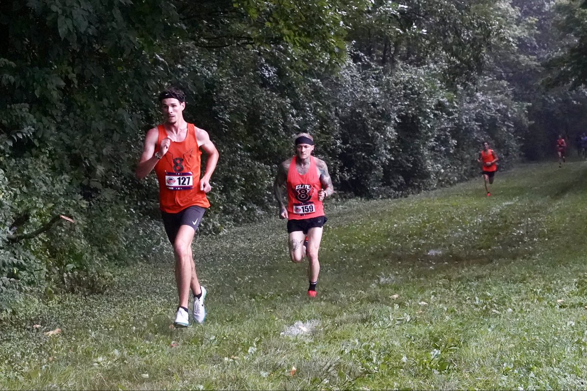 mbaxter091's tweet photo. There aren’t many sports where the competing athletes are alone. No cheering fans. No fans insight. Just you and the other athletes. The sound of pounding feet and controlled breathing. 

This is XC. 
Mud Mountain 30. https://t.co/fkqgBxXx1H