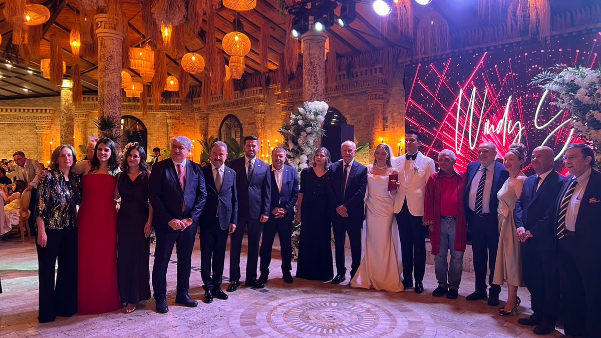 FatihKOCA04's tweet photo. Hemşehrimiz Fikret Şahin ağabeyimizin kıymetli evladı Buğra ile Elif Hanımefendi’nin nikâh merasimine şahitlik ettik.

Genç çiftimize bir ömür boyu sağlık, huzur ve mutluluk diliyorum. https://t.co/FSE8VZwm2q