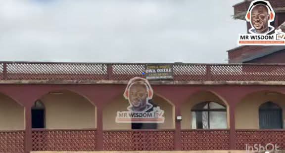 TheYorubaTimes's tweet photo. Sunday Igboho Visits Deserted Owa-Onire as Locals Blame Fulani Bandits for Empty Community

Chief Sunday Igboho toured Owa-Onire in Kwara State, where the palace, schools, churches and mosques stood empty. Residents and hunters in the area said the community was abandoned after repeated attacks by Fulani bandits.