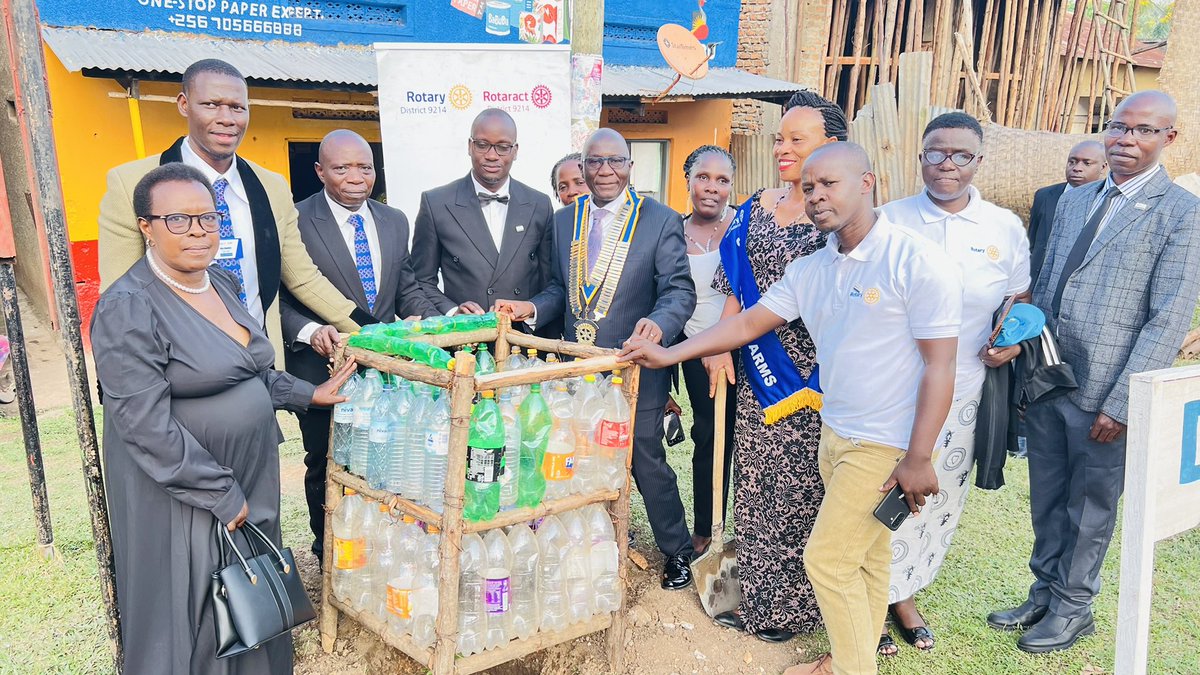 DGDanielDdam's tweet photo. I’m inspired by the impact of RC Rubirizi.

The club is set to plant trees along a 32 km stretch and renovate water tanks at Katunguru Health Centre III that were destroyed by elephants.

Beyond planting trees, they are protecting every seedling using recycled waste bottles—ensuring lasting impact for future generations.

#KilaMtuAwajibike