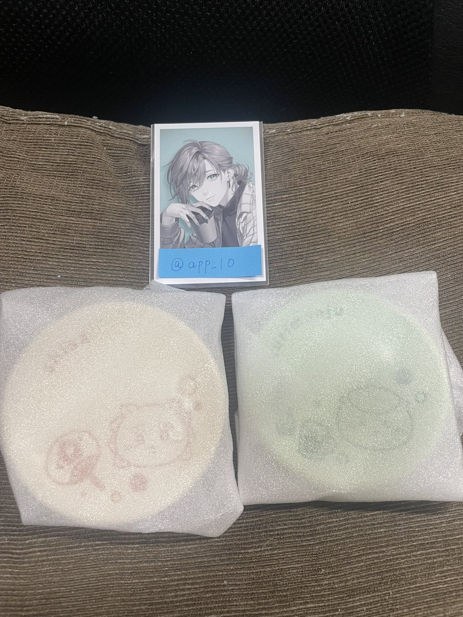app_l0's tweet photo. @mocomoco301 検索から失礼いたします。当方、豆皿のくりまん＆シーサーを所持しております。豆皿のモモンガ＆カニとの交換可能でしょうか？ご検討の程よろしくお願いいたします。 https://t.co/OzkqezsJxN
