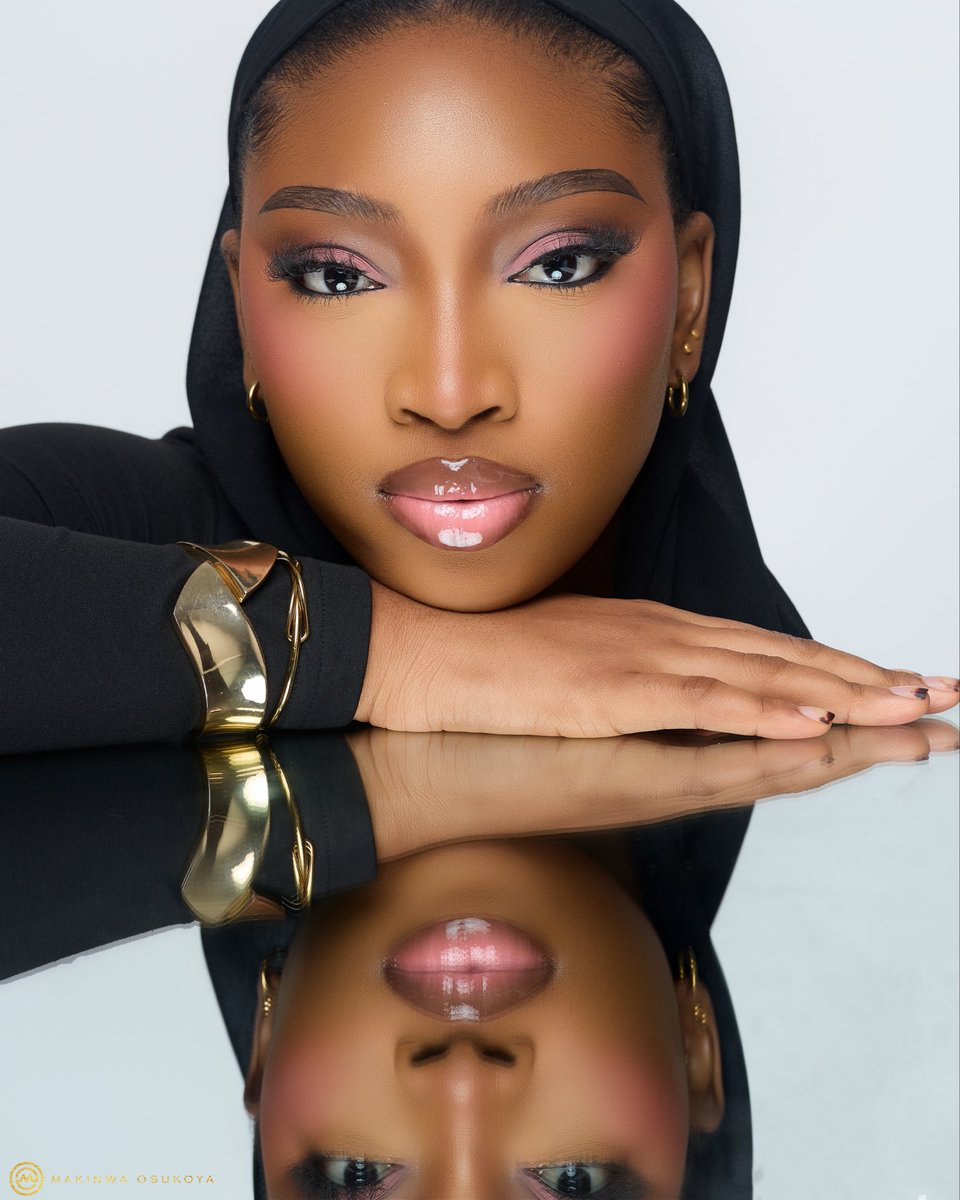 amokemilondoner's tweet photo. Headshots from my last shoot 💗 https://t.co/HPugdFLnAZ