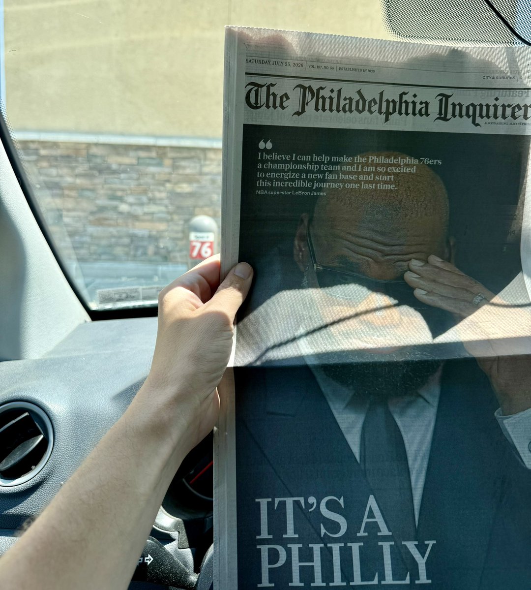 PhillyFink's tweet photo. Got my paper and parked in spot #76???? #TheYear https://t.co/dmHaJCt8jy