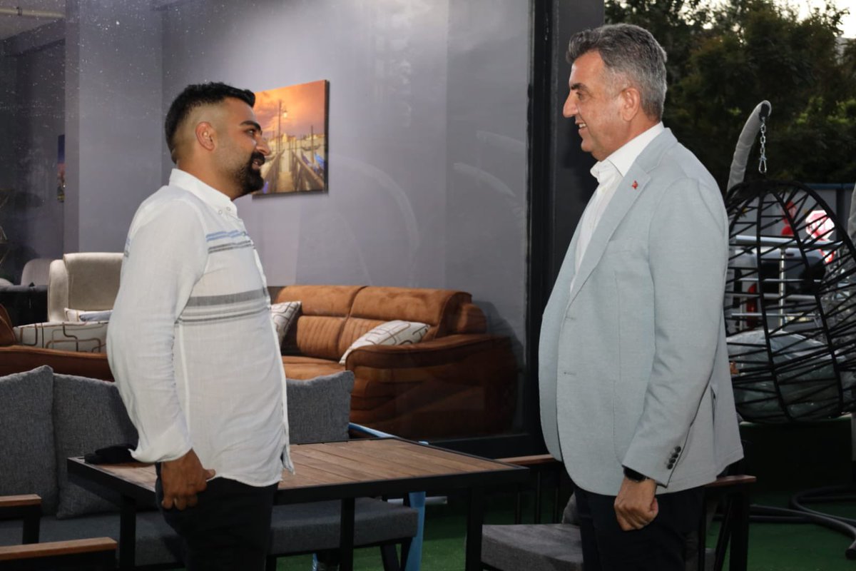 milhamigunbegi's tweet photo. Her daim Milletimizin yanında; el ele, gönül gönüleyiz.

📍Karaköprü ilçemizde esnaflarımızlayız.

1/ Girmedik gönül, sıkmadık el bırakmayacağız şiarıyla Karaköprü ilçemizde, alın teri ve emeğin en güzel örnekleri olan kıymetli esnaflarımızı ziyaret ettik, hemşehrilerimizle selamlaştık ve kucaklaştık, Cumhurbaşkanımız Sayın Recep Tayyip Erdoğan'ın selamlarını ilettik.

#SevdamızŞanlıurfa #Karaköprü 
@RTErdogan @Akparti @abuyukgumus @Hayati_Yazici @efkanala @mustafaelitas @omerrcelik @eyupkadirinan  @acarfaruka @hakanaksu058 @farukaytek