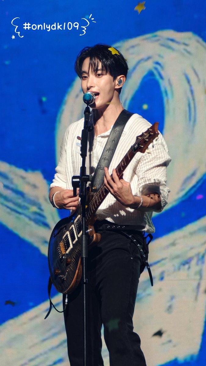 onlydk109's tweet photo. DxS Serenade Kaohsiung Day 2 

It’s just too easy to capture moments of DK that are so handsome, as he is born this way (˶˃ ᵕ ˂˶)

⸜(｡˃ ᵕ ˂ )⸝♡ #dk #dokyeom #seventeen #dxs https://t.co/ThIYig6XAl