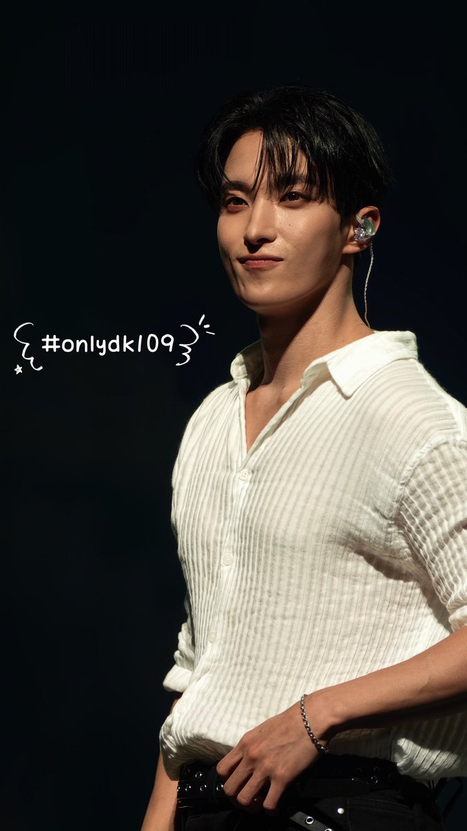 onlydk109's tweet photo. DxS Serenade Kaohsiung Day 2 

It’s just too easy to capture moments of DK that are so handsome, as he is born this way (˶˃ ᵕ ˂˶)

⸜(｡˃ ᵕ ˂ )⸝♡ #dk #dokyeom #seventeen #dxs https://t.co/ThIYig6XAl