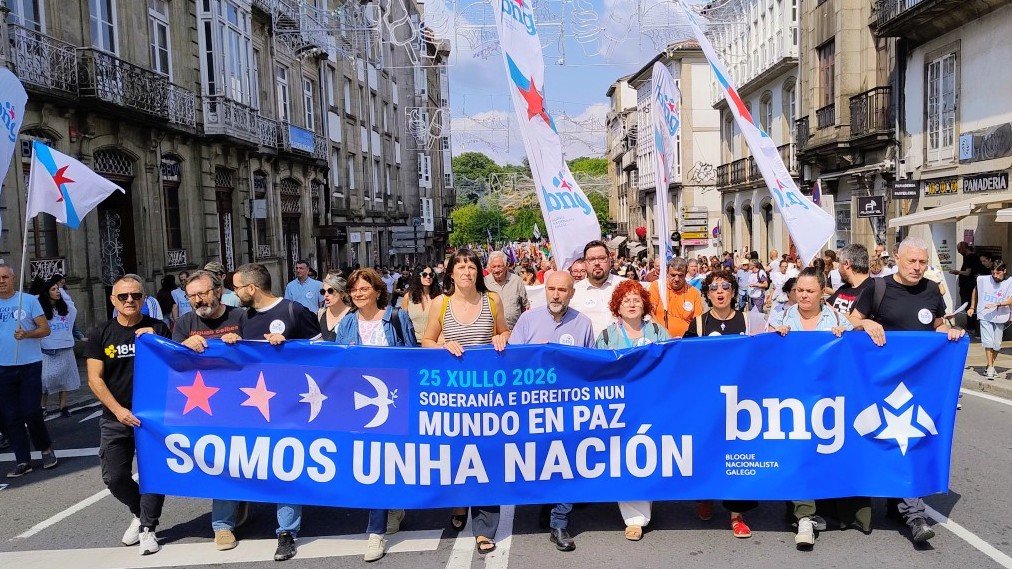 contradiscurso's tweet photo. Un #25dexullo espectacular! Unha verdadeira maré de conciencia nacional a empurrar a causa da soberanía. Soberanía para mudalo todo. Para erguermos a Galiza próspera, igualitaria, de xustiza social e radicalmente democrática que soñamos. 

Avante, sen tregua: REPÚBLICA GALEGA! https://t.co/qYjhcpi8hZ