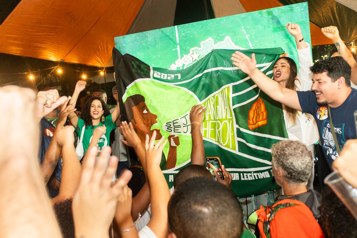 gresimperio's tweet photo. Porque a gente SEMPRE esteve no lado certo da história! 💚✊🏿 https://t.co/BTYe9kF3xC