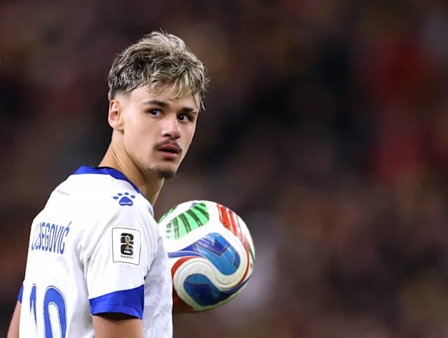 Royal_ChelseaFC's tweet photo. 🚨 BOMBSHELL: Done Deal ✍️ Chelsea have sealed the deal with Bayer Leverkusen for Kerim Alajbegović! 

The player is completely sold after direct talks with Xabi Alonso. Fee agreed below €50m. 6+1 year contract locked in.  #CFC 🔵

Always remember you see it here first https://t.co/CZyxgCZtrG
