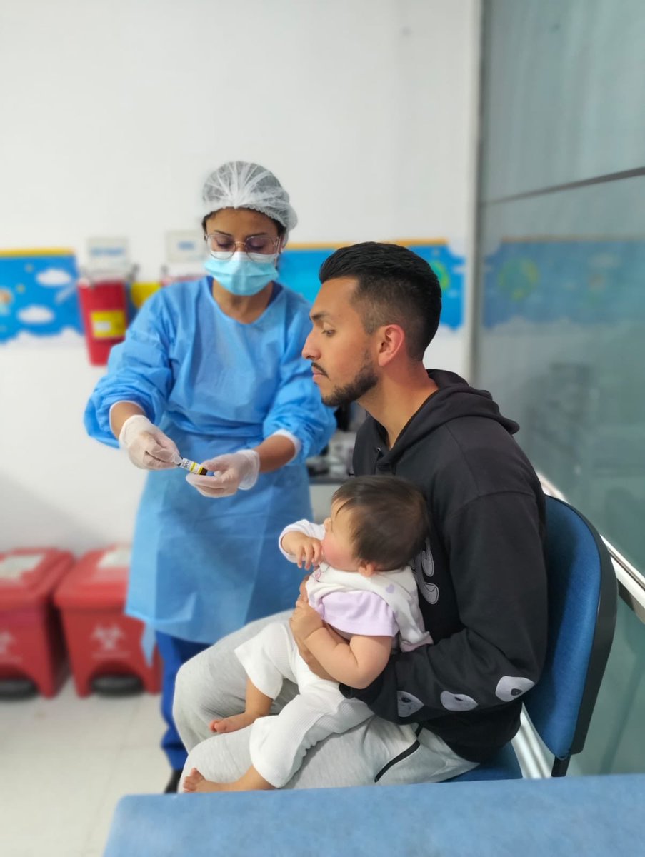 SectorSalud's tweet photo. Del 25 al 31 de julio llega la tercera jornada de vacunación del año con más de 100 equipos móviles y 200 puntos habilitados, incluidos 19 colegios priorizados.

La meta es que más niños, niñas y familias completen sus esquemas y estén protegidos frente a enfermedades.

📍 Encuentra el punto más cercano:
https://t.co/G9tPHB2Qy4
