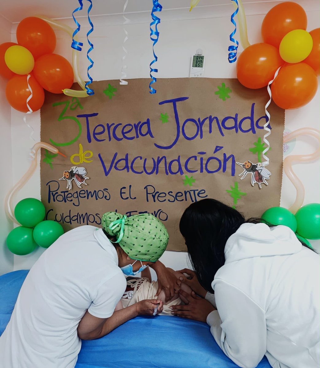 SectorSalud's tweet photo. Del 25 al 31 de julio llega la tercera jornada de vacunación del año con más de 100 equipos móviles y 200 puntos habilitados, incluidos 19 colegios priorizados.

La meta es que más niños, niñas y familias completen sus esquemas y estén protegidos frente a enfermedades.

📍 Encuentra el punto más cercano:
https://t.co/G9tPHB2Qy4