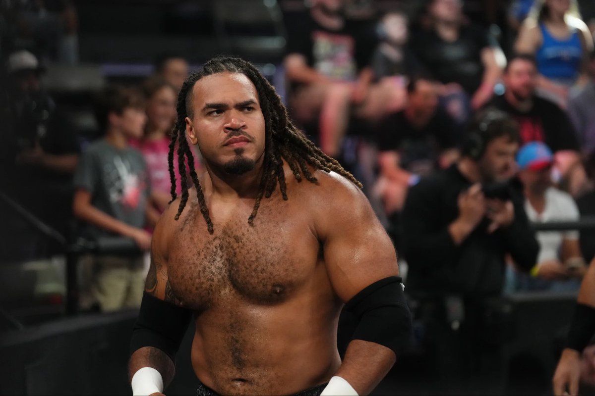 Osiris_WWE's tweet photo. https://t.co/uZeoL643Y0