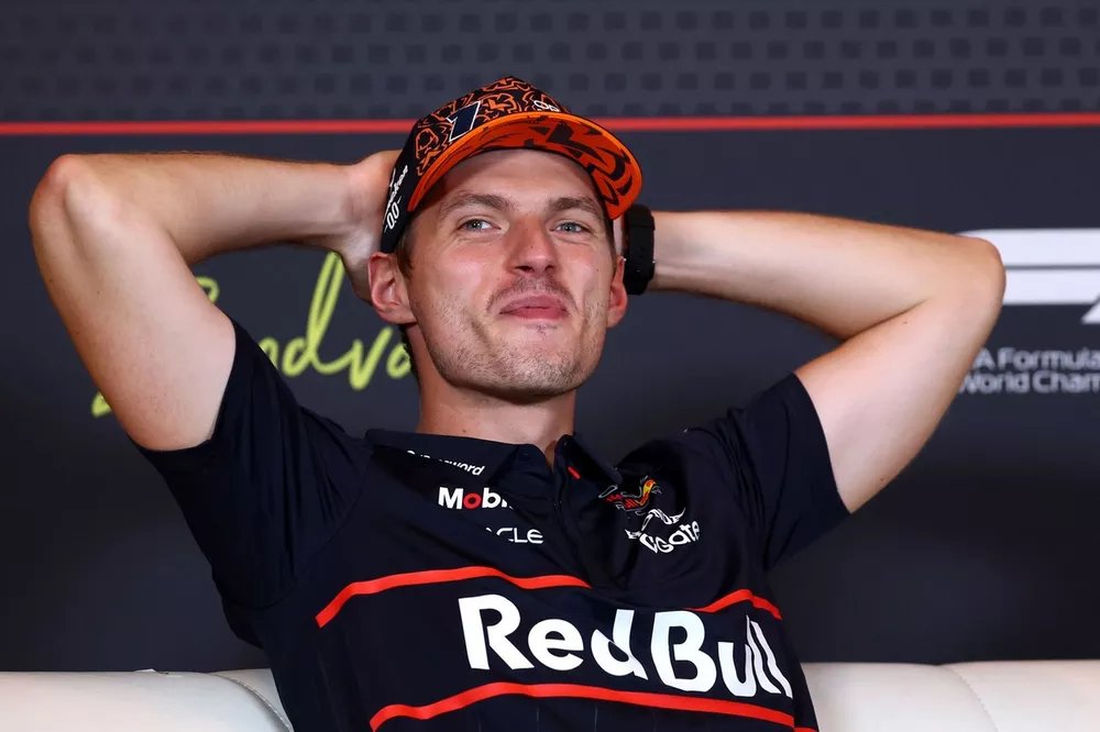 RBR_Daily's tweet photo. 🚨 Max Verstappen will now start P4 for the Hungarian Grand Prix after Hamilton and Antonelli received 3 place grid penalties. https://t.co/yBcOW4lETT