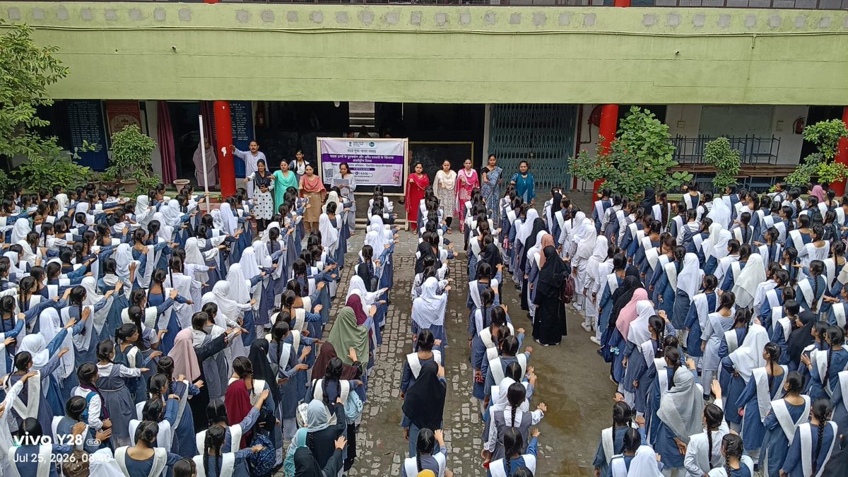 aolritudidi's tweet photo. @NMBA_MSJE awareness at Maulana Azaad Muslim Girls Inter Cllg, wd Principal Mam, tchrs n 1300 students, guidance of @DMMoradabad Oath lead by @ArtofLiving life coach Ritu didi. @narendramodi @PMOIndia @myogiadityanath @mygovindia @MSJEGOI @CMOfficeUP https://t.co/HgkqF93v8n
