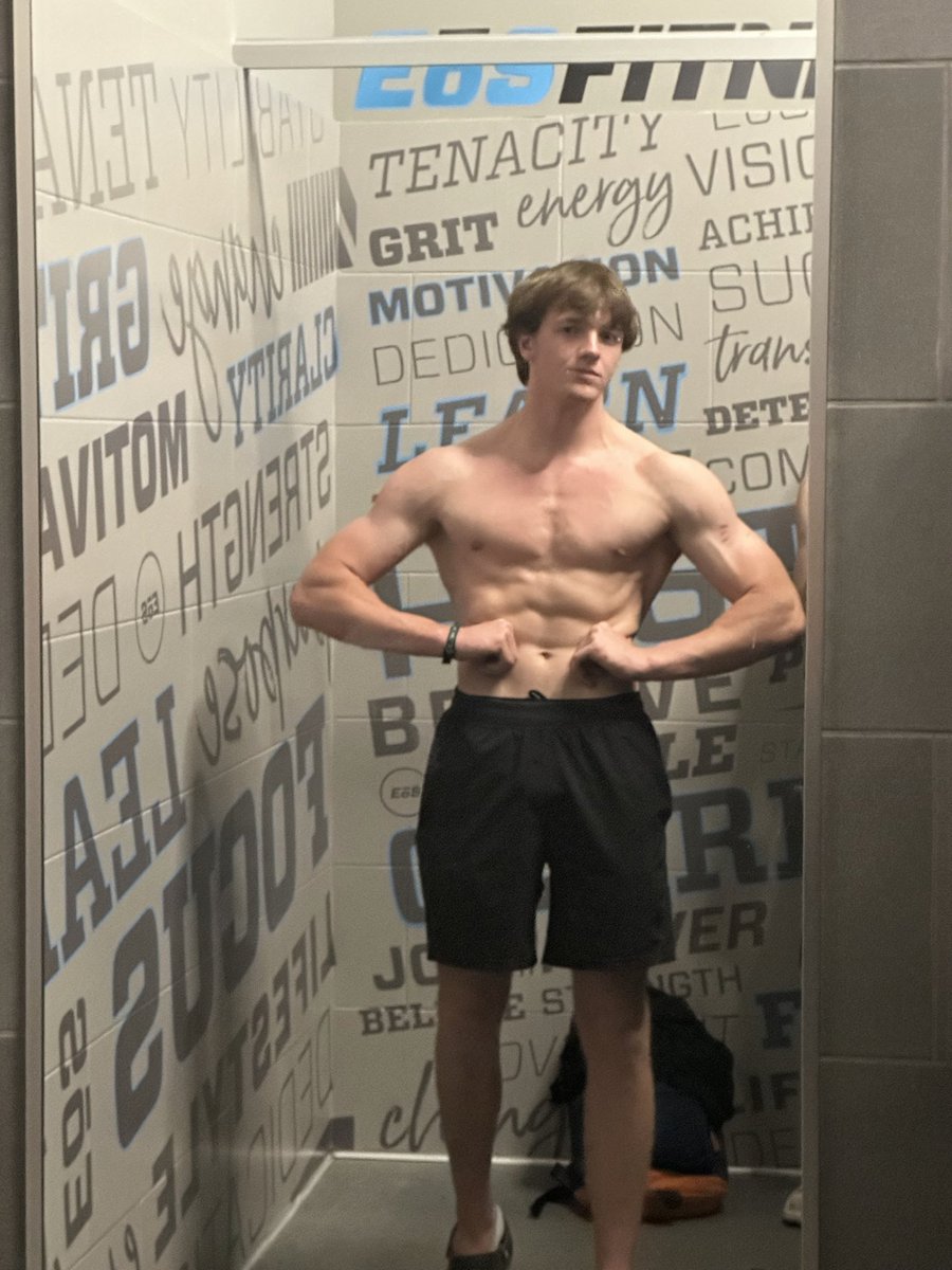 Jakeypoo8621's tweet photo. HMU https://t.co/2qubjfMgmi