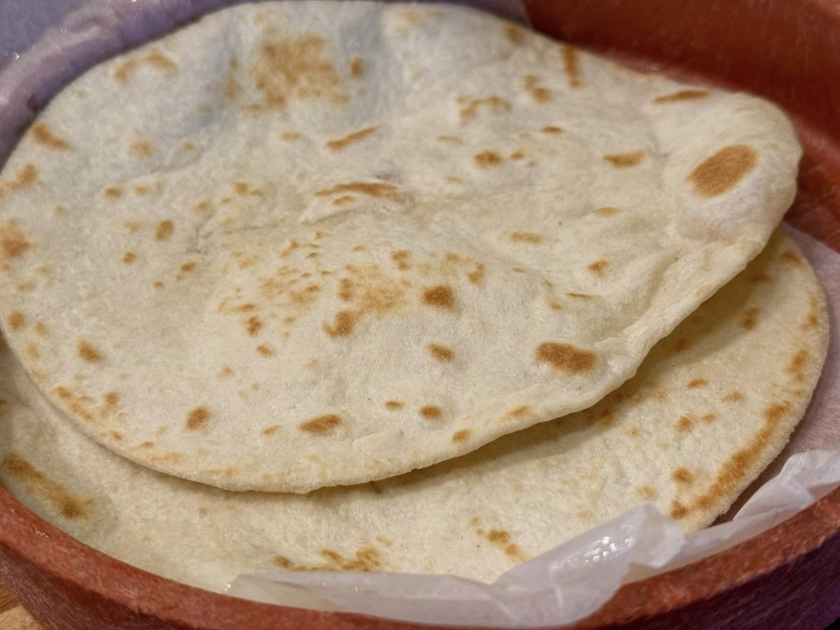 210NancyMorales's tweet photo. #lunch  #tacos  #enchiladas  #mexicanfood  #buffet

🍽️ PICTURED,  
Mi Familia At The Rim  @mifamiliarim 
mexican restaurant 
…. sister property of downtown @MiTierraCafeSA 
…. Restaurants of  @LaFamiliaCortez 

💭

Tacos, Enchiladas, Tortillas 
MEXICAN  FOOD
…………. WEEK  DAY  LUNCH  BUFFET 
$ 13.99   at  Mi Familia Rim
 
🍽️

ENTREES
. . . .  Grilled Chicken
. . . .  Enchiladas 
. . . .  Crispy Tacos beef or chicken
. . . .  Gorditas Beef or Chicken
. . . .  Pork Tips in Green Chili Sauce
SIDES
. . . .  Rice
. . . .  Beans refried
. . . .  Beans whole
. . . .  Fideo
. . . .  Chicarones Pork Skins in Sauce 
DESSERTS
. . . .  Various Mexican Pastries 

💭