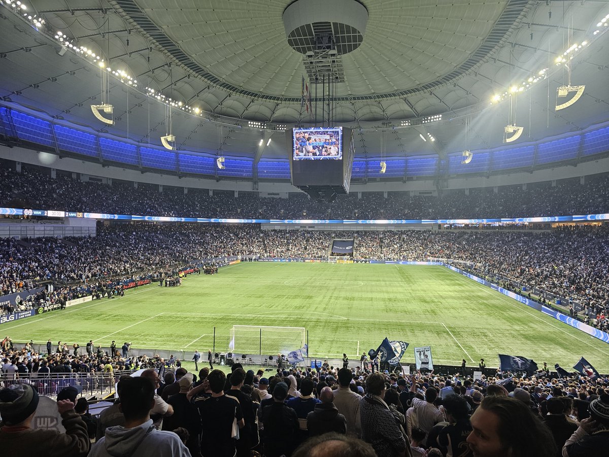 morbital's tweet photo. If you are on this platform as a fan of the Whitecaps or BC Lions and are arguing with fans of the other team you are a fucking moron, full stop. 

I'm a huge fan of both teams, you're allowed to do that you know.

Stop this petty bullshit sports tribalism. You make Vancouver look pathetic. Other city's pull for each of their teams.

Go Leos, Go 'Caps.

#BCLions #VWFC