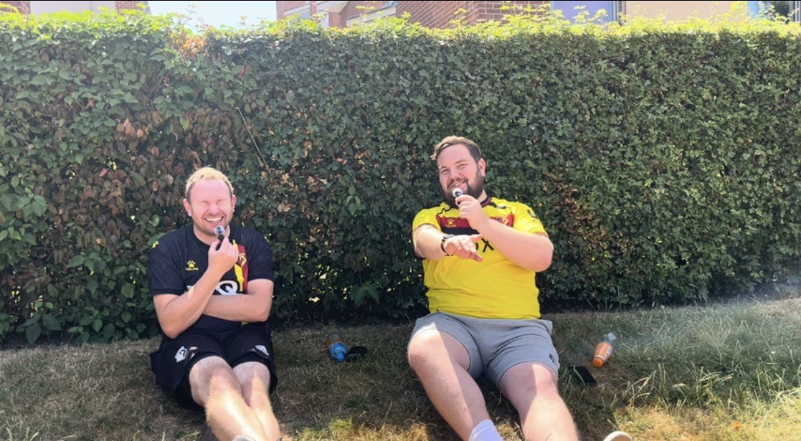 MikeDuffy_31's tweet photo. Always good to meet up with @benaiton23.

Very rarely get to do so outside of Watford games.

Jersey Farm ParkRun done &amp; then a VOTV episode in person done.

Good Saturday all round 🐝 🏃🏻‍♂️ https://t.co/5qQTABYGgX