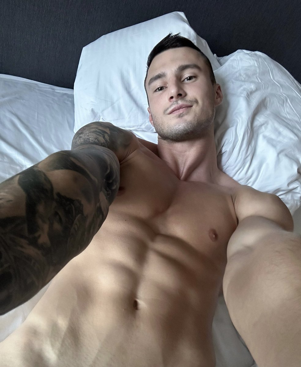 notmaxbarz's tweet photo. Did you miss me? https://t.co/nnK8OUGayV