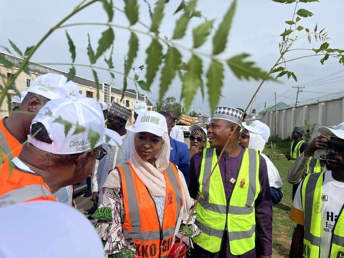 BilkisuSIbrahim's tweet photo. I was honoured to participate in the Katsina State Government Tree-Planting Campaign by the the Katsina Climate Change Secretariat to combat climate change, curb desertification, ecological restoration, and promote a healthier ecosystem across the state. https://t.co/ehd1VgDPAI