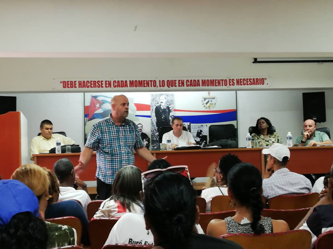 valdesraiza2's tweet photo. 🇨🇺🤝 El Secretario Nacional de @Cuba_CTC, @Colina_CTCuba, ofreció una intervención magistral, expuso resultados deanálisis mediante inteligencia artificial. Se integraron indicaciones del Primer Secretario del #CCPCC Presidente de la República, @DiazCanelB en el #22CongresoCTC... https://t.co/N7539CE4Ma