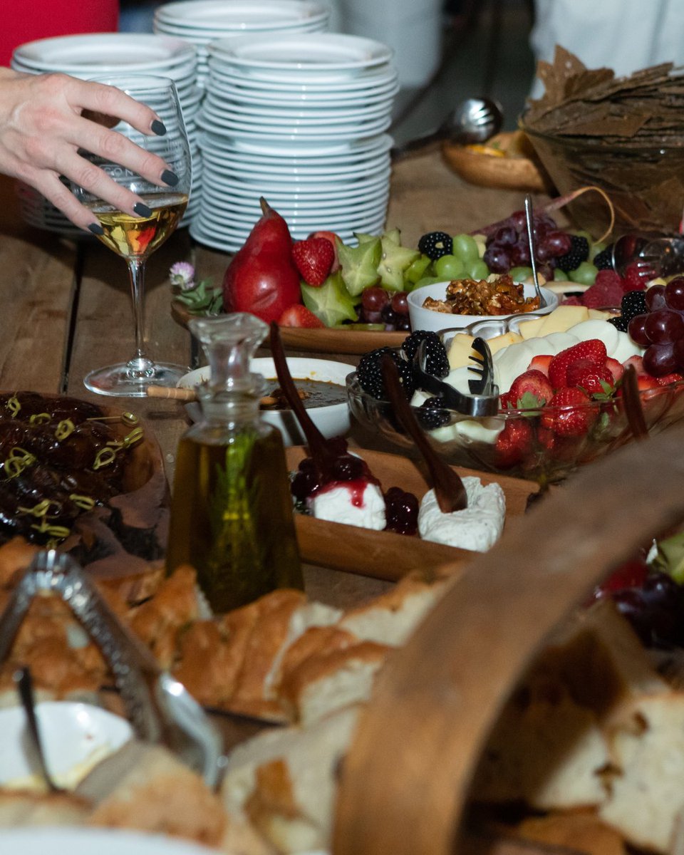 winefoodfdn's tweet photo. Say Cheese! It’s #NationalWineandCheeseDay! 
(Throwback to 2023 with the ultimate Garden Party at Barr Mansion with Caymus Vineyards!)

What are your favorite wine and cheese pairings? https://t.co/TJWXRTPrxL