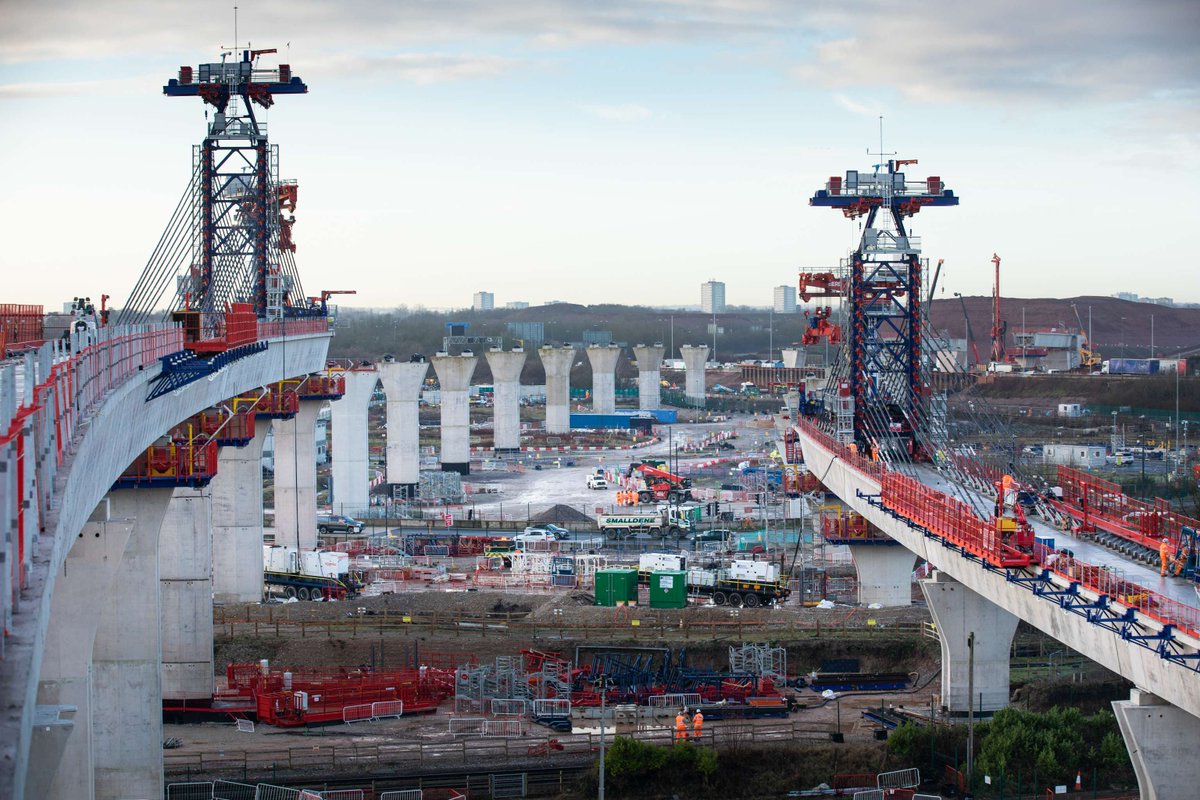 NationalHways's tweet photo. 🚧The M42 will be closed both ways between J5a-9 northbound and J7a-6 southbound this weekend for essential HS2 works.

❌Closures start 9pm on Fri to 5am on Mon 27 July.

🚧Please plan ahead and allow extra time for your journeys. 

👇Learn more: https://t.co/DLqgYPNApT https://t.co/XwZ6CUBlaf