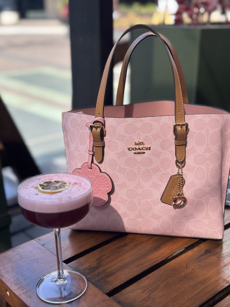 ThatoMoletsane_'s tweet photo. 💗🧸 https://t.co/n17HjajqO7