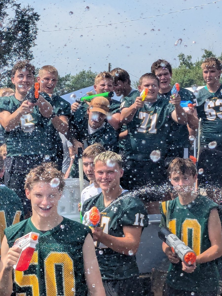 Boosters_Dragon's tweet photo. Dragons invaded Gretna Days! ๐ A little water, a lot of laughs, and an awesome day celebrating with the best community around. Thanks for all the supportโweโll see you under the Friday night lights! ๐๐๐ #GoDragons #GretnaDays #DragonFootball https://t.co/mD10jmzunY