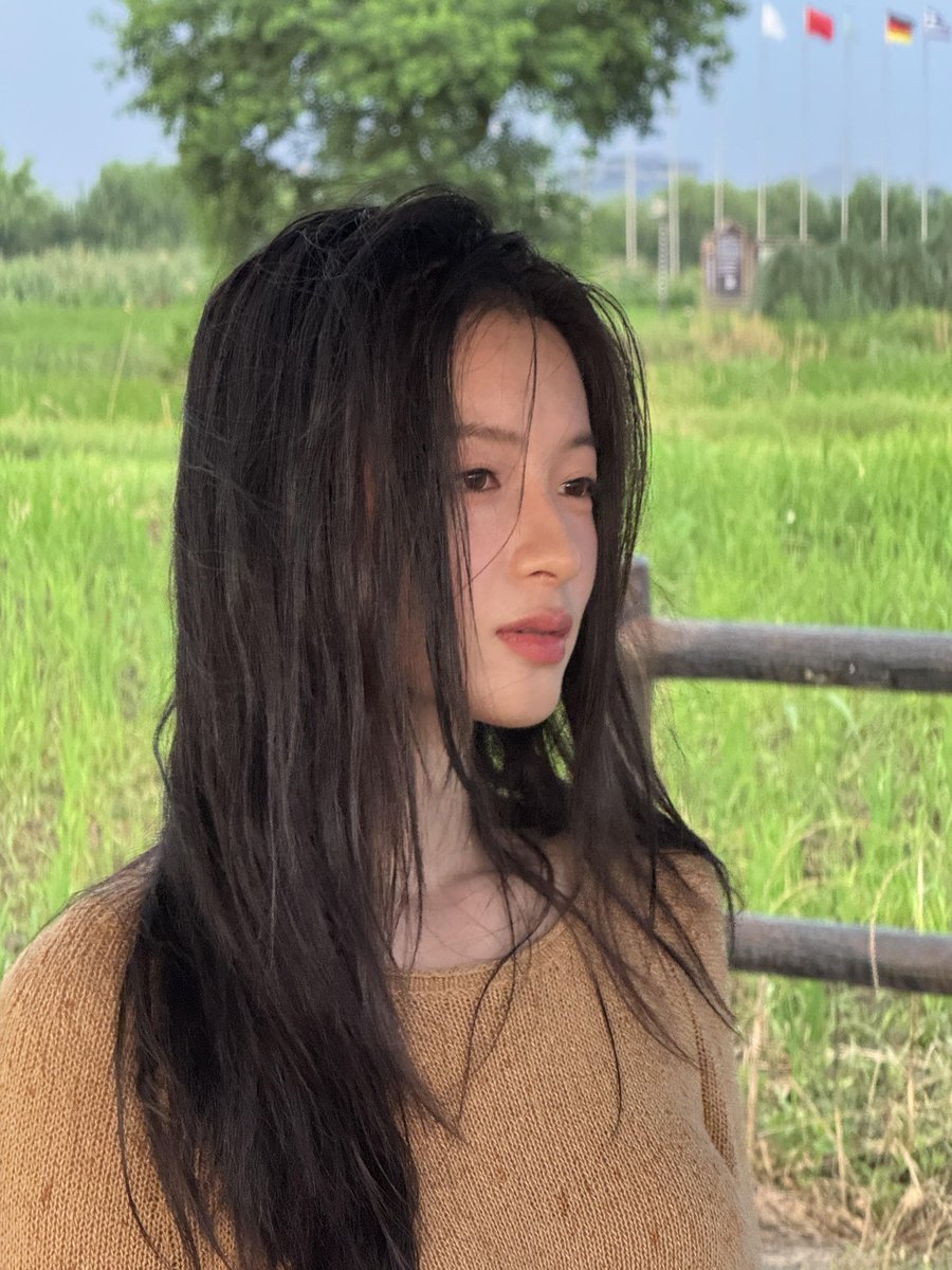 apple8814_'s tweet photo. 260721 이가흠 샤오홍슈

마치 《플립》의 촬영지에 온 것 같아요
기분 좋은 여름밤, 몇몇 창작자들과 함께

#이가흠 #李嘉鑫 #LiJiaxin https://t.co/8MRxn38yP1
