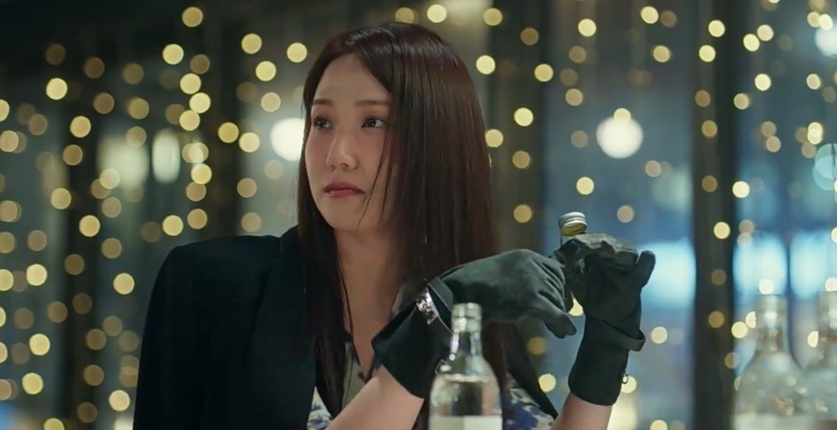 luvpeb's tweet photo. Drunk yeori looking gorgeous #SpookyInLove https://t.co/VtJ7y5O9bL