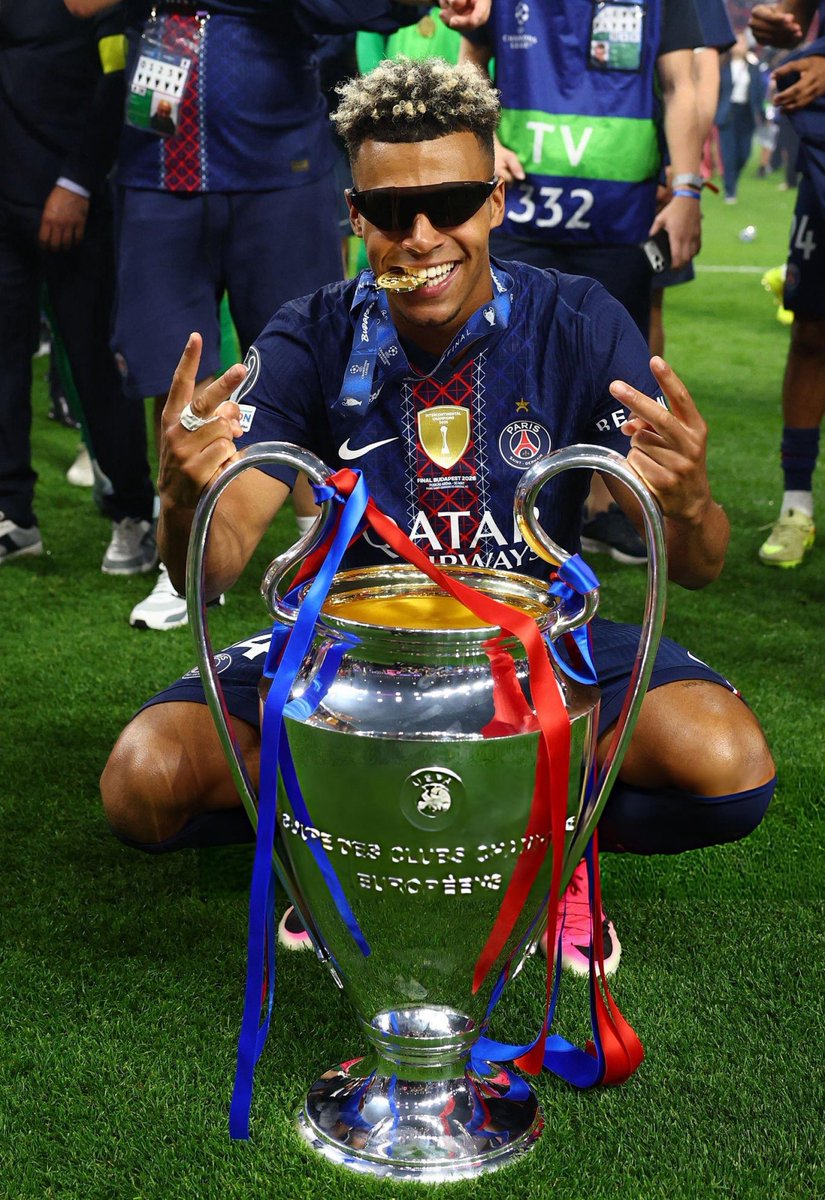 desiredoue_fc tweet picture