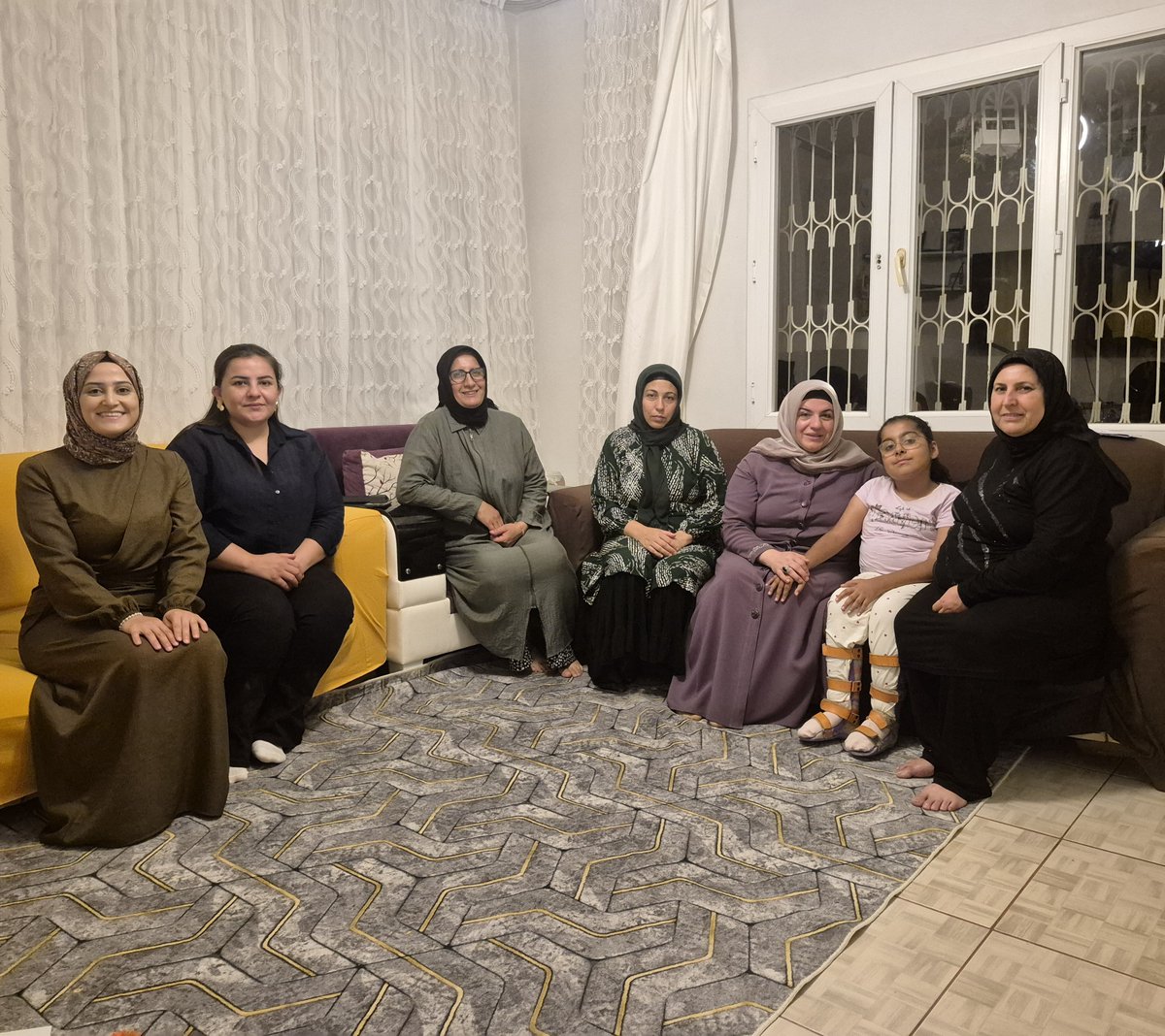 YuregirAk's tweet photo. 📍Kazımkarabekir 

İlçe Kadın Kolları Başkanımız Fatma Ceylan ve Yönetim Kurulu Üyelerimiz, özel kızımız Fidan Ebrar'ı ziyaret ederek kendisi ve kıymetli ailesiyle bir araya geldiler.

Fidan Ebrar'a sağlık, mutluluk ve başarı dolu bir ömür diliyoruz. https://t.co/ej1Zv04YYX