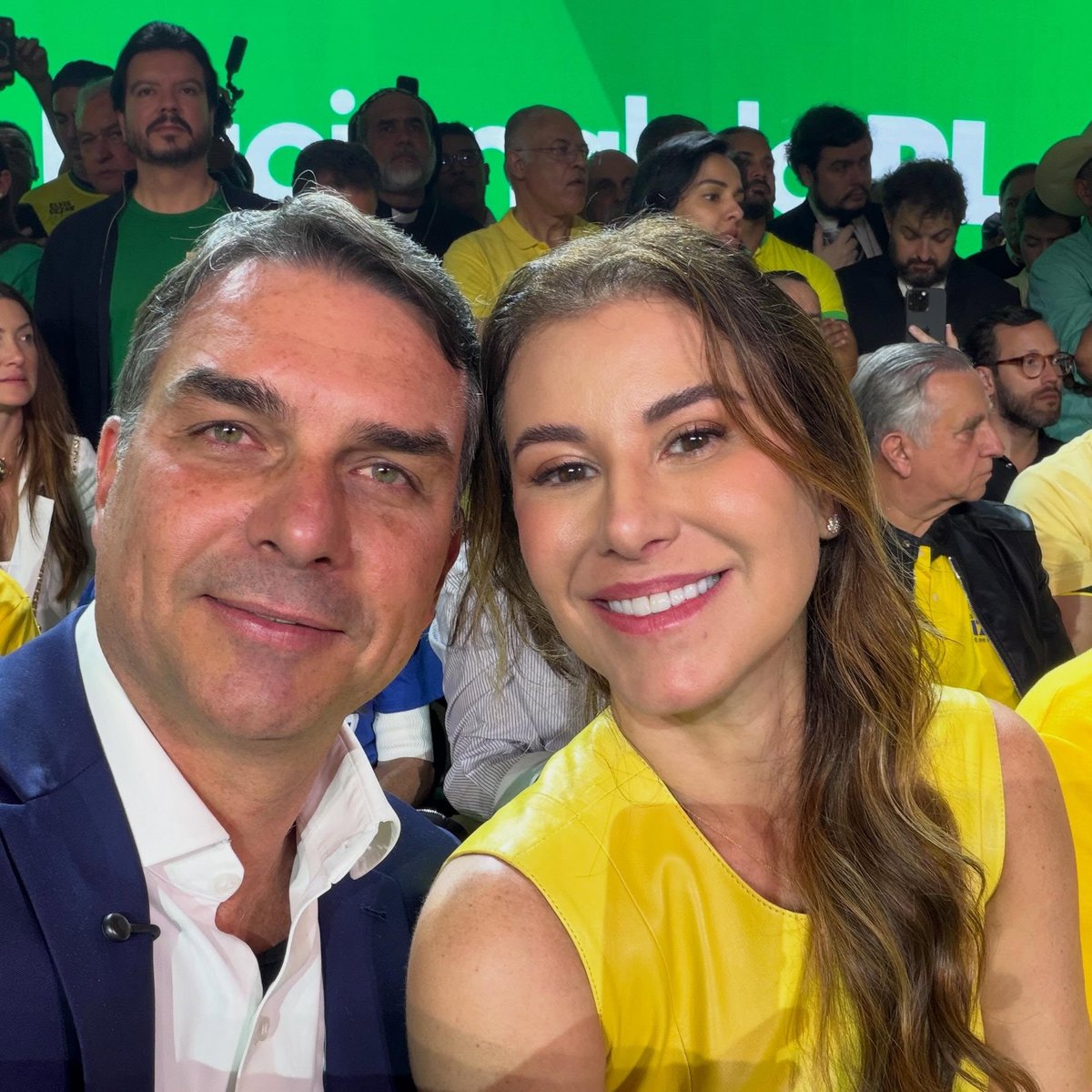 petroConservado's tweet photo. Futuro presidente e Primeira dama do Brasil! 🇧🇷❤️ https://t.co/Z36k2rzkvH