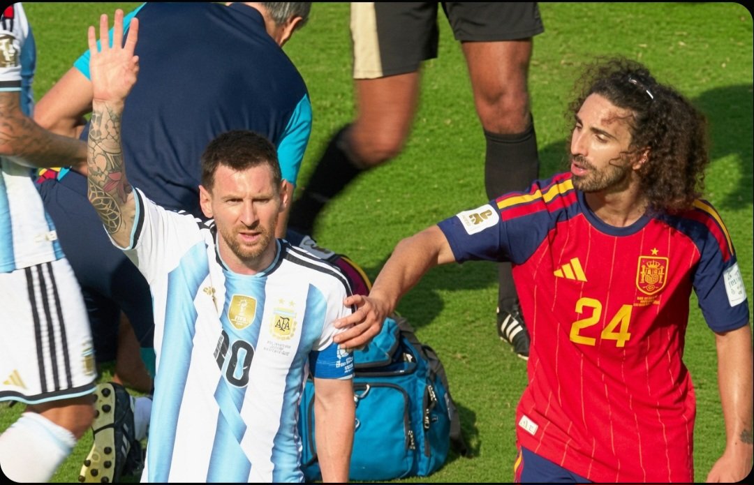 Fcb_striker's tweet photo. "Snitch" 😡                                "Mentality 
                                                         monster" 🤩 https://t.co/QrWomgSHti