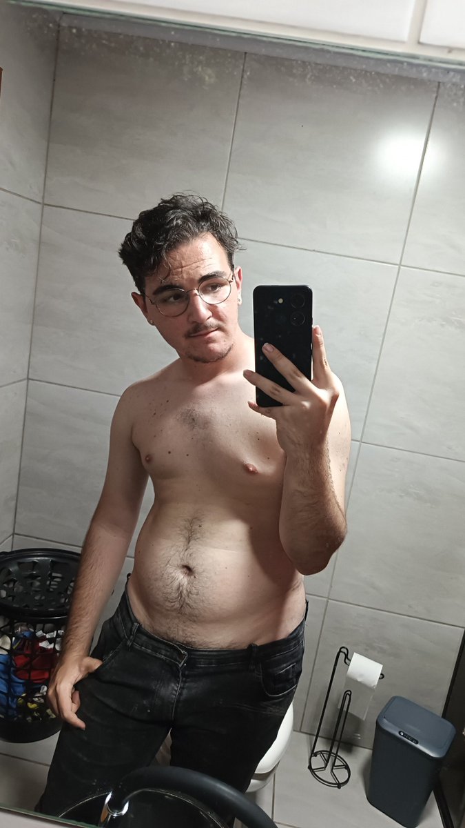 Scarlet__Vice's tweet photo. Não é de agora mas tá valendo, fitinha pós trabalho kk https://t.co/qSvM4iTGhC