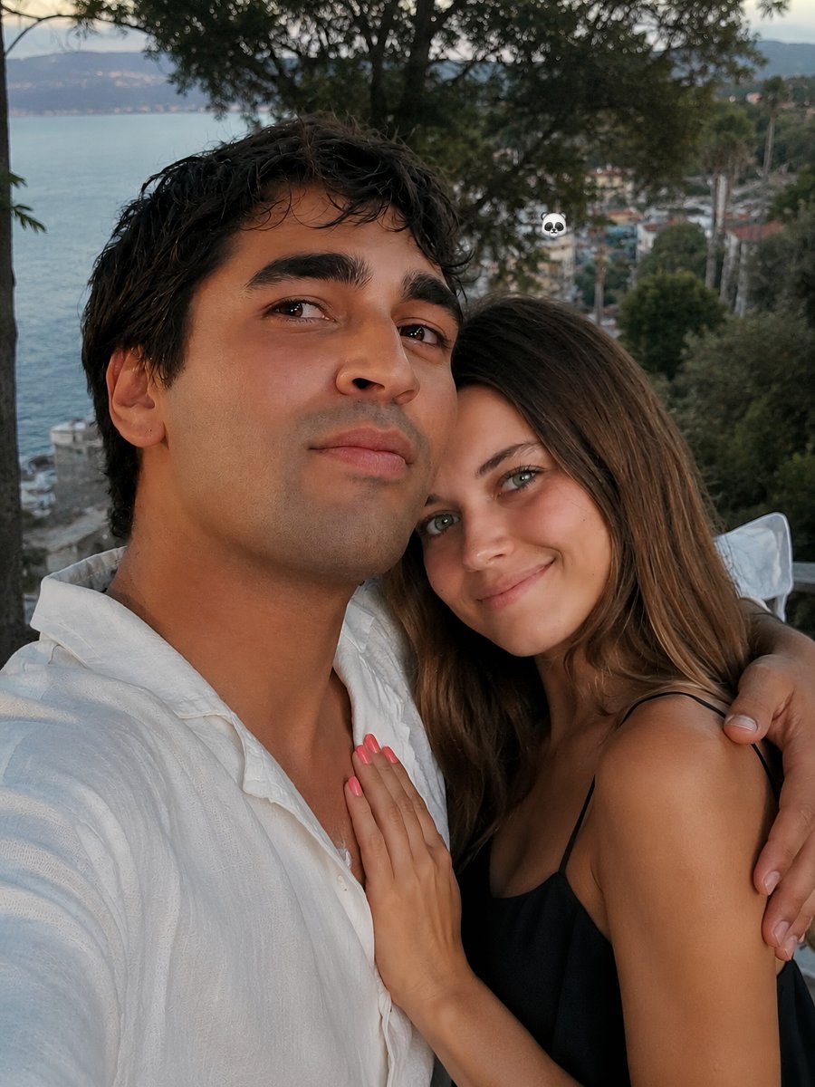 bricca79's tweet photo. Que  màs puedo pedir...🎶🎶
Si yo te tengo a tí...🎶🎶
Este amor no tiene fin...❤️🧿🙌
#AfraSaraçoğlu #MertRamazanDemir #AfRam https://t.co/u0vrzVhdxC